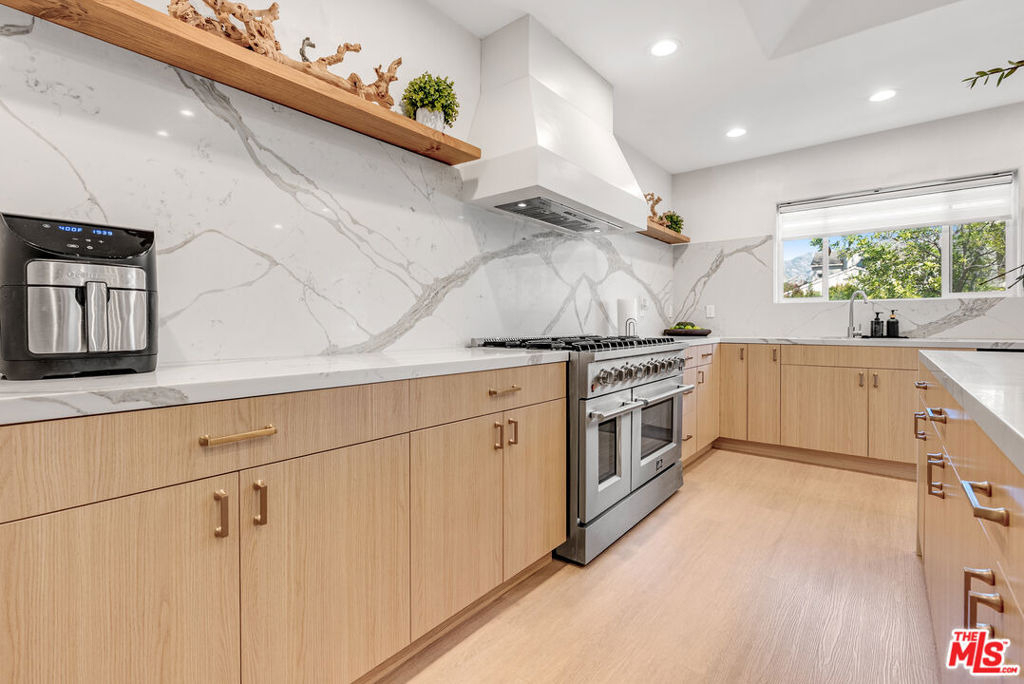 367 S Oak Avenue - Photo 4