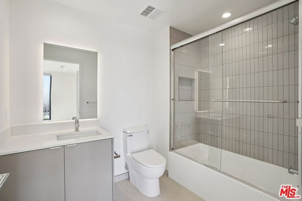 10431 Santa Monica Boulevard - Photo 6
