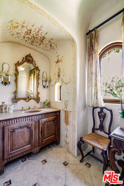 1550 Amalfi Drive - Photo 23