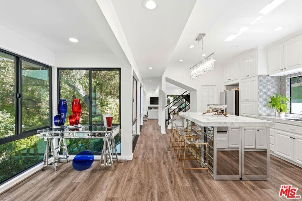 2350 Benedict Canyon Drive - Photo 3
