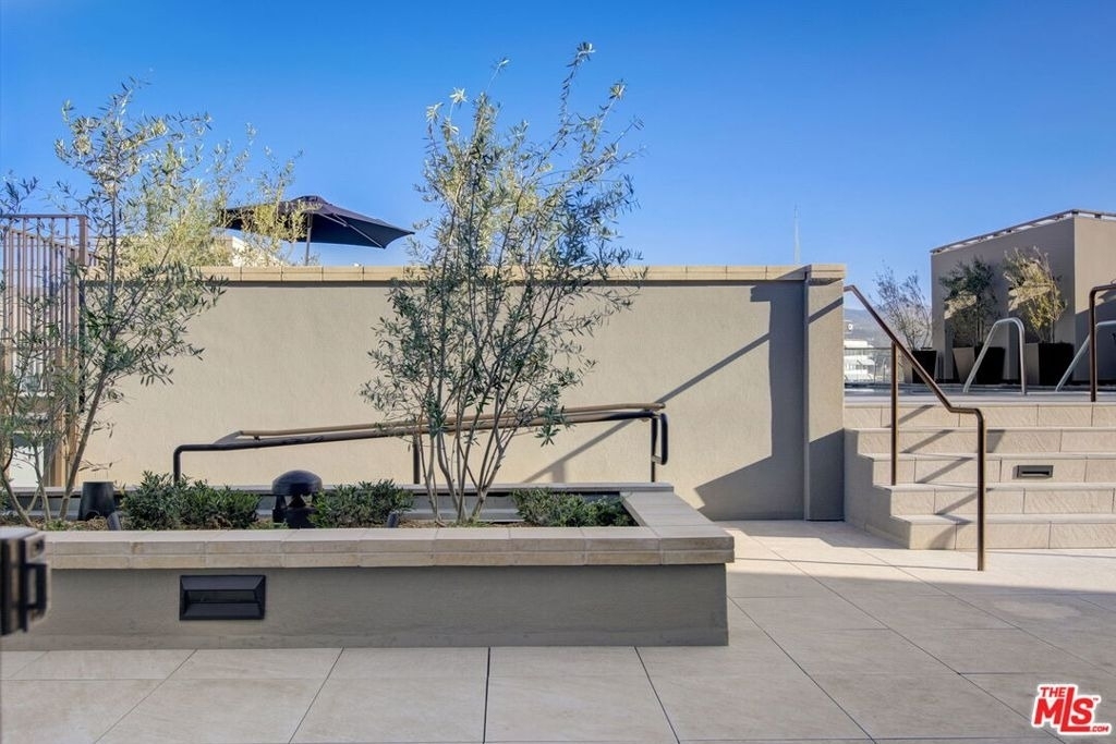 1645 N Vine Street - Photo 46