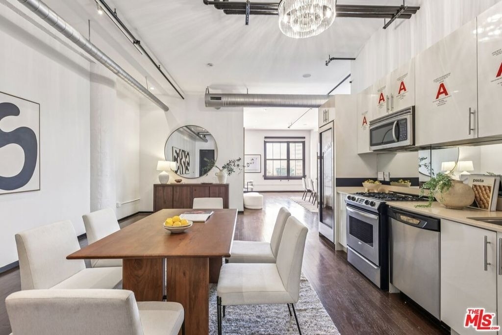 1645 N Vine Street - Photo 32