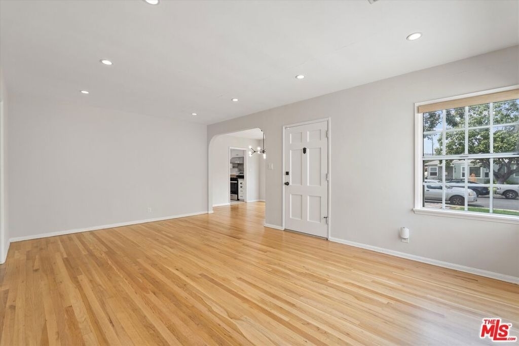 8348 Reading Avenue - Photo 6