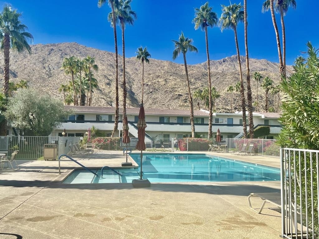 1900 S Palm Canyon . Drive - Photo 2