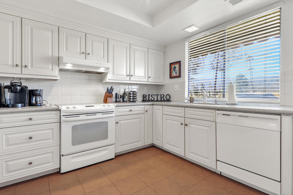 47 Juan Carlos Drive - Photo 13