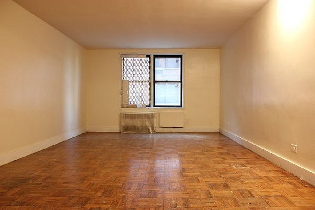 Clarkson Avenue - Photo 3