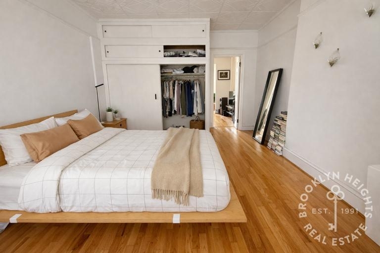 276 Degraw Street - Photo 5