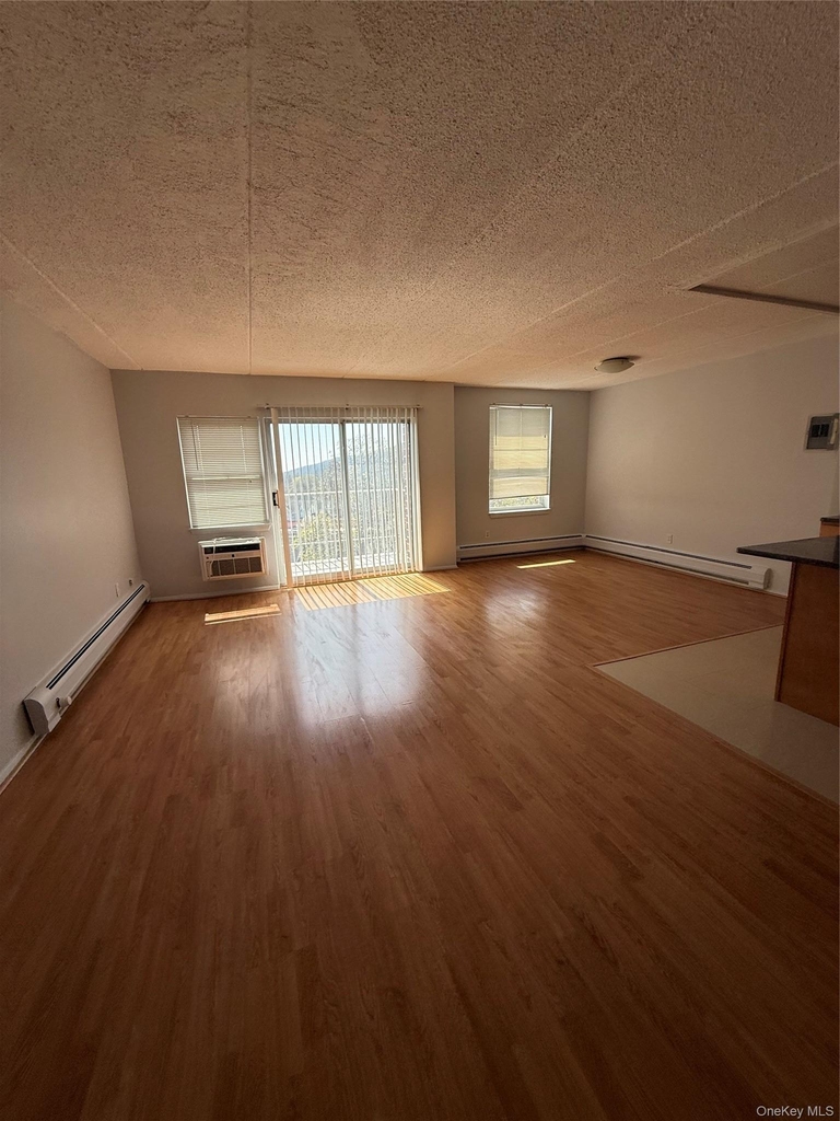 35 Park Avenue - Photo 2