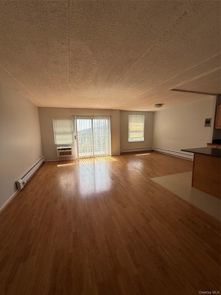 35 Park Avenue - Photo 1