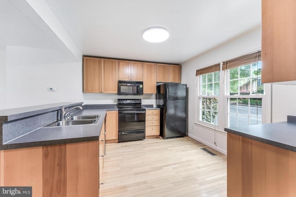 2331 Harleyford Court - Photo 9