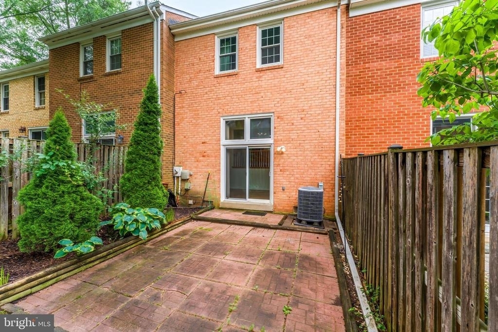 2331 Harleyford Court - Photo 37