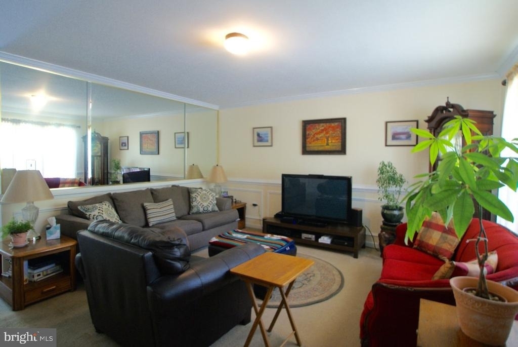 104 Eastside Ln - Photo 1