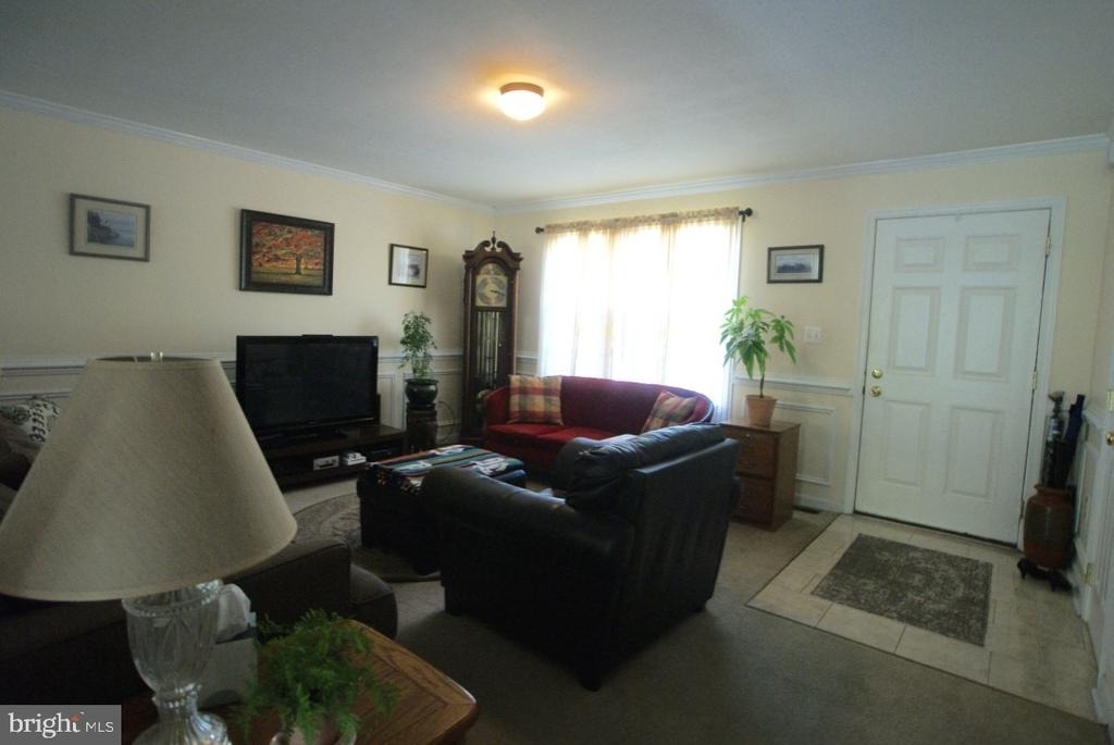 104 Eastside Ln - Photo 2