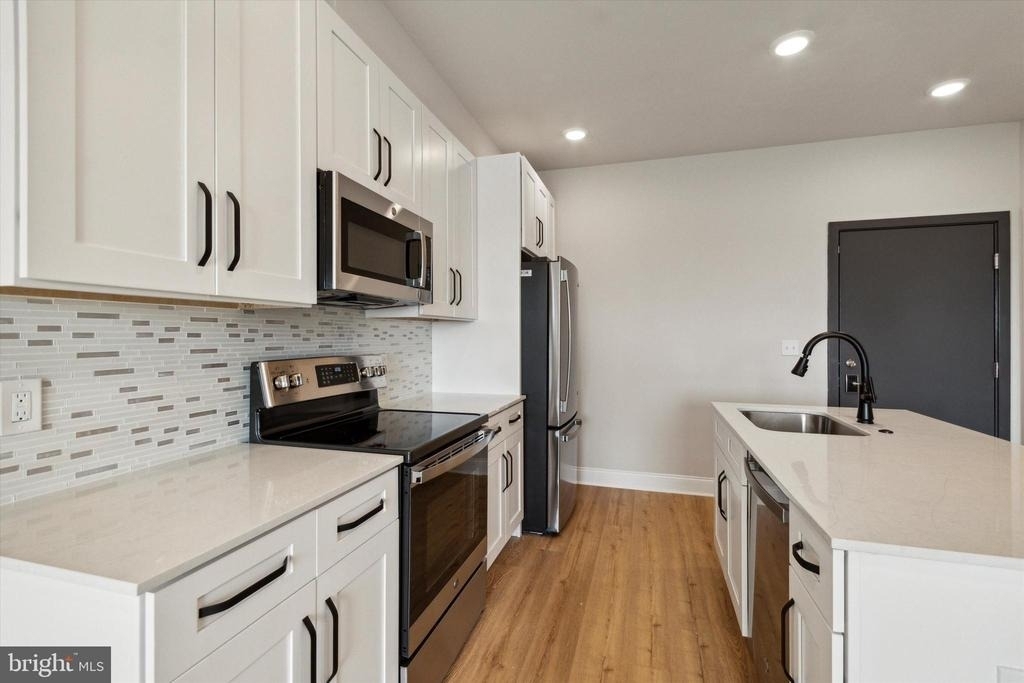 2143 E Lehigh Avenue - Photo 14