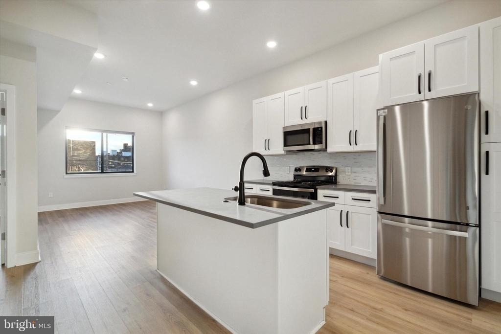 2143 E Lehigh Avenue - Photo 11