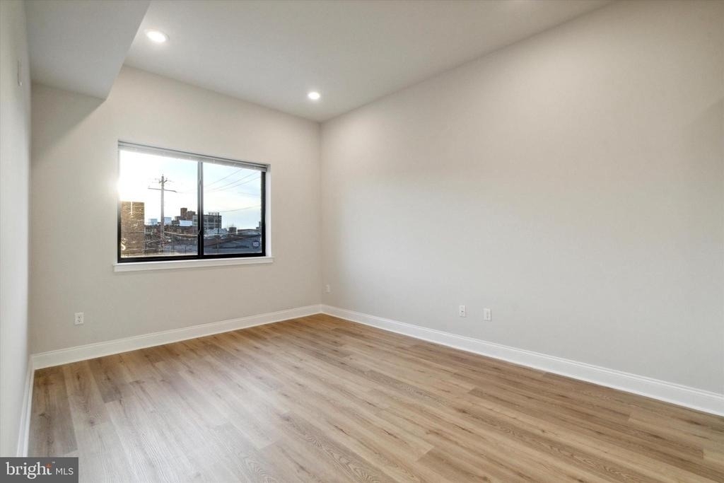 2143 E Lehigh Avenue - Photo 2