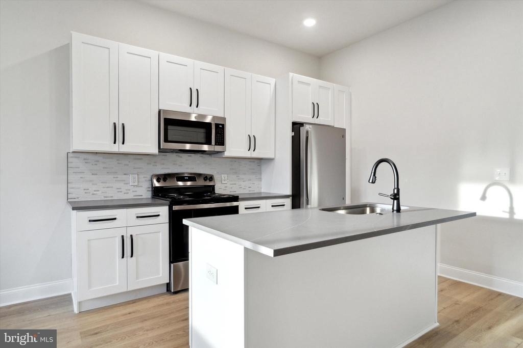 2143 E Lehigh Avenue - Photo 8