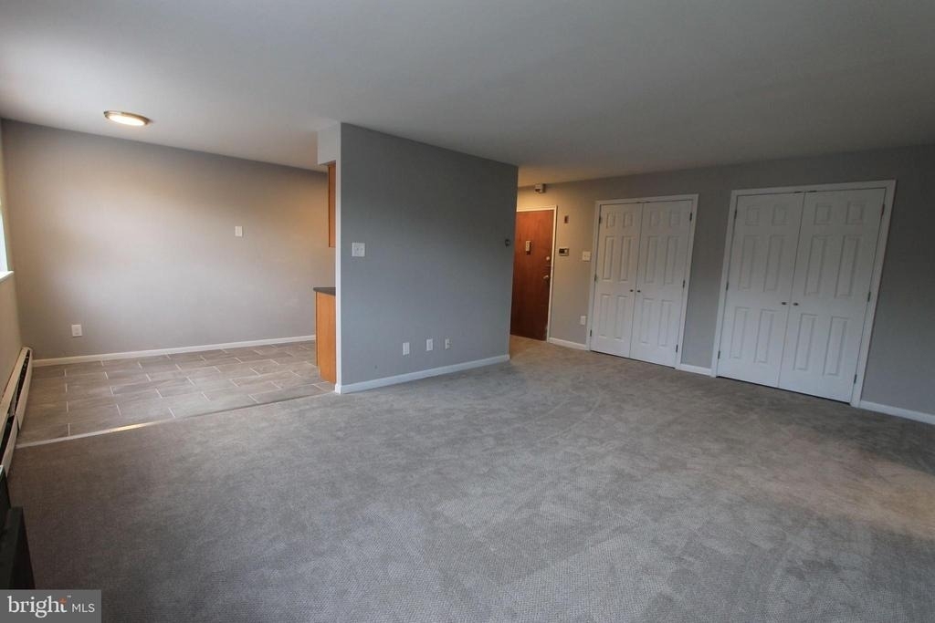 700 W Walnut Lane - Photo 3