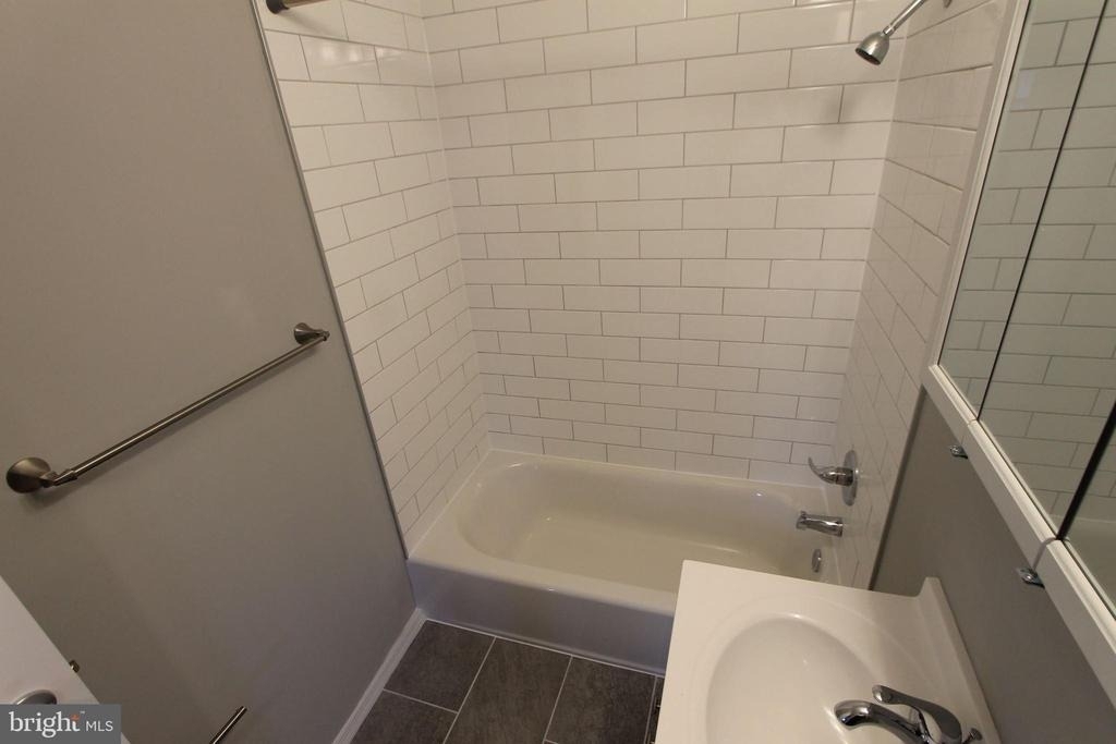 700 W Walnut Lane - Photo 22