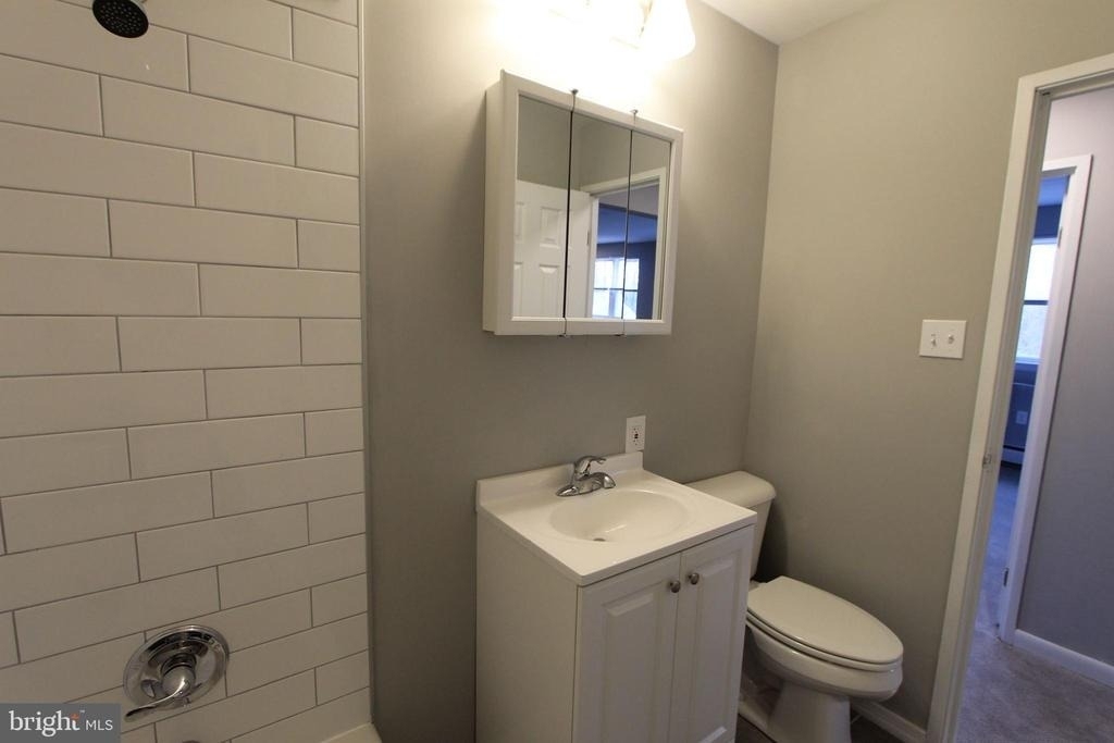 700 W Walnut Lane - Photo 21