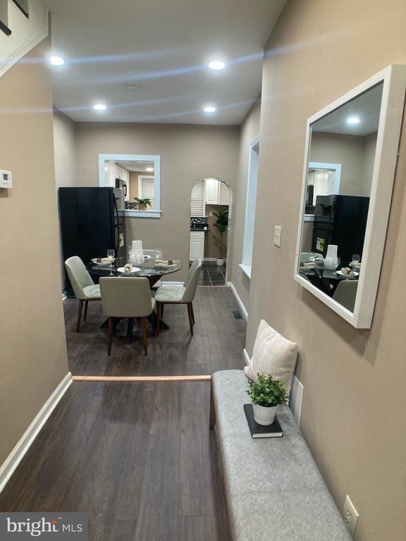 2060 E Orleans Street - Photo 2