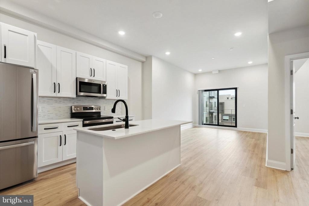 2143 E Lehigh Avenue - Photo 12