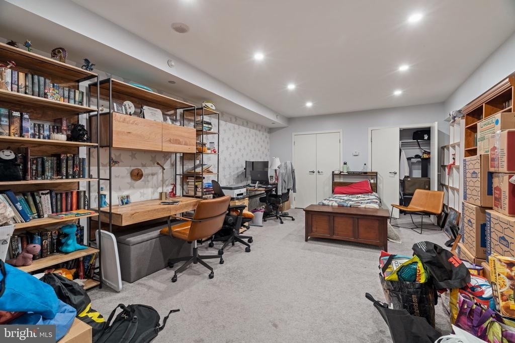 219 S 18th Street - Photo 18