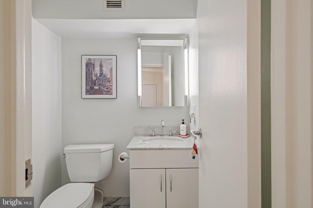 219 S 18th Street - Photo 8