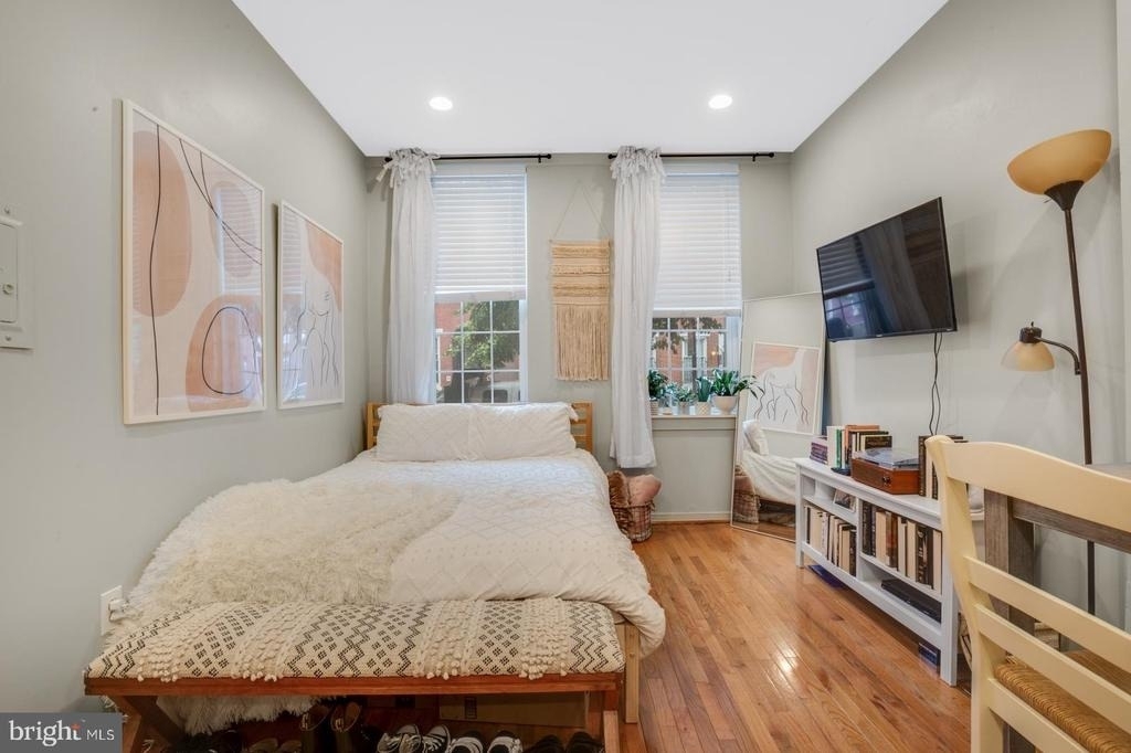 626 S 19th Street - Photo 0