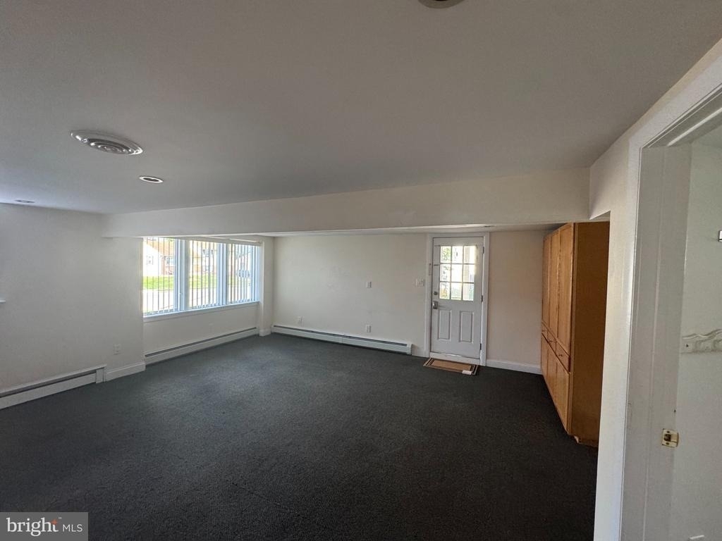216 Sussex Boulevard - Photo 15