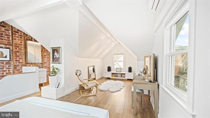 28 Bank Street - Photo 14