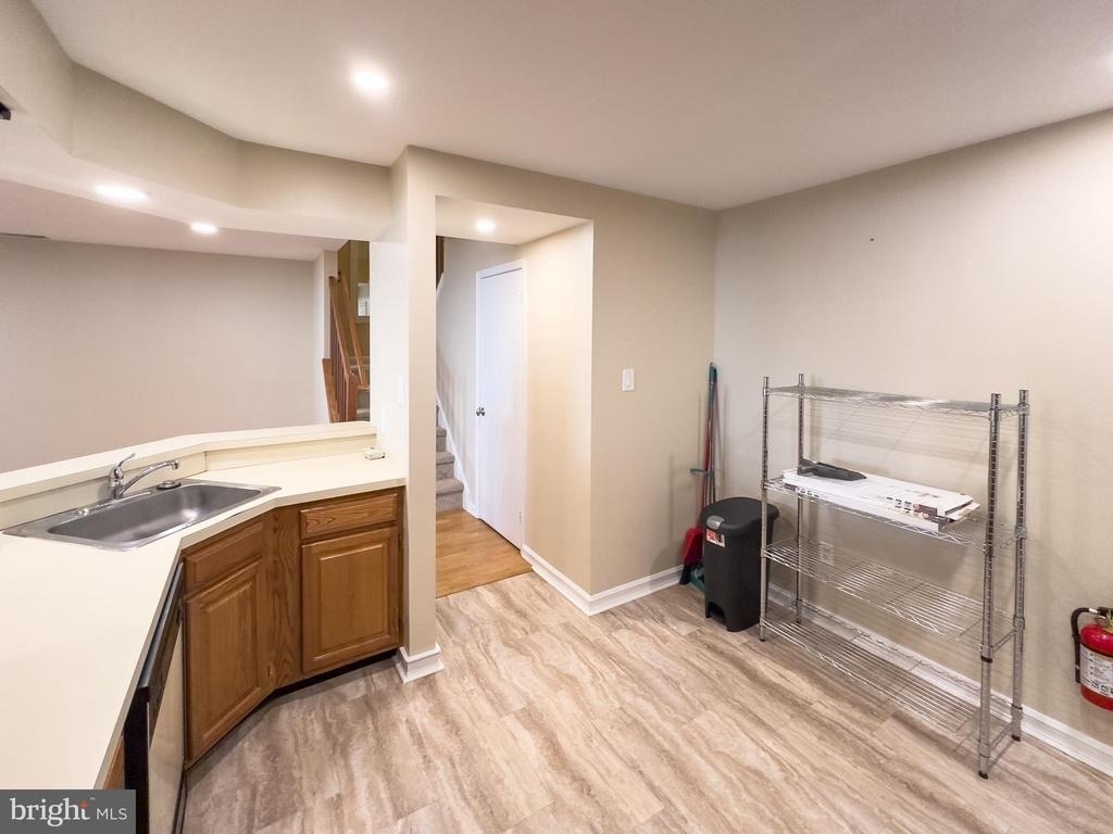 806 Wharton Road - Photo 9