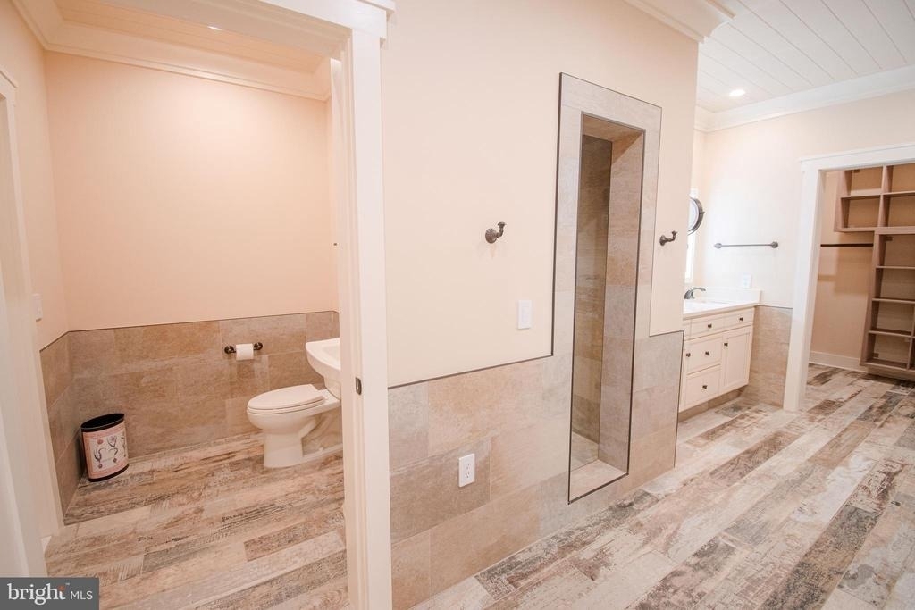 7918 Bloomfield - Photo 8