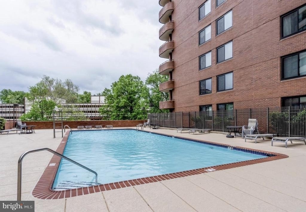 4550 N Park Avenue - Photo 1
