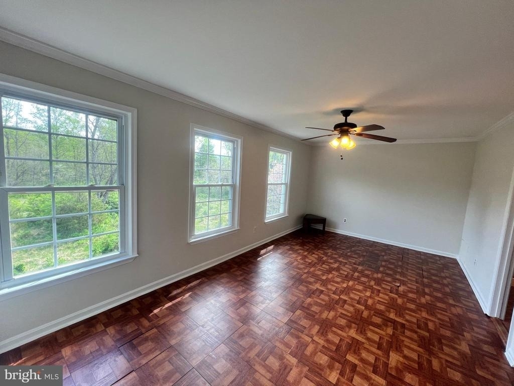 516 Meadow Hall Drive - Photo 5