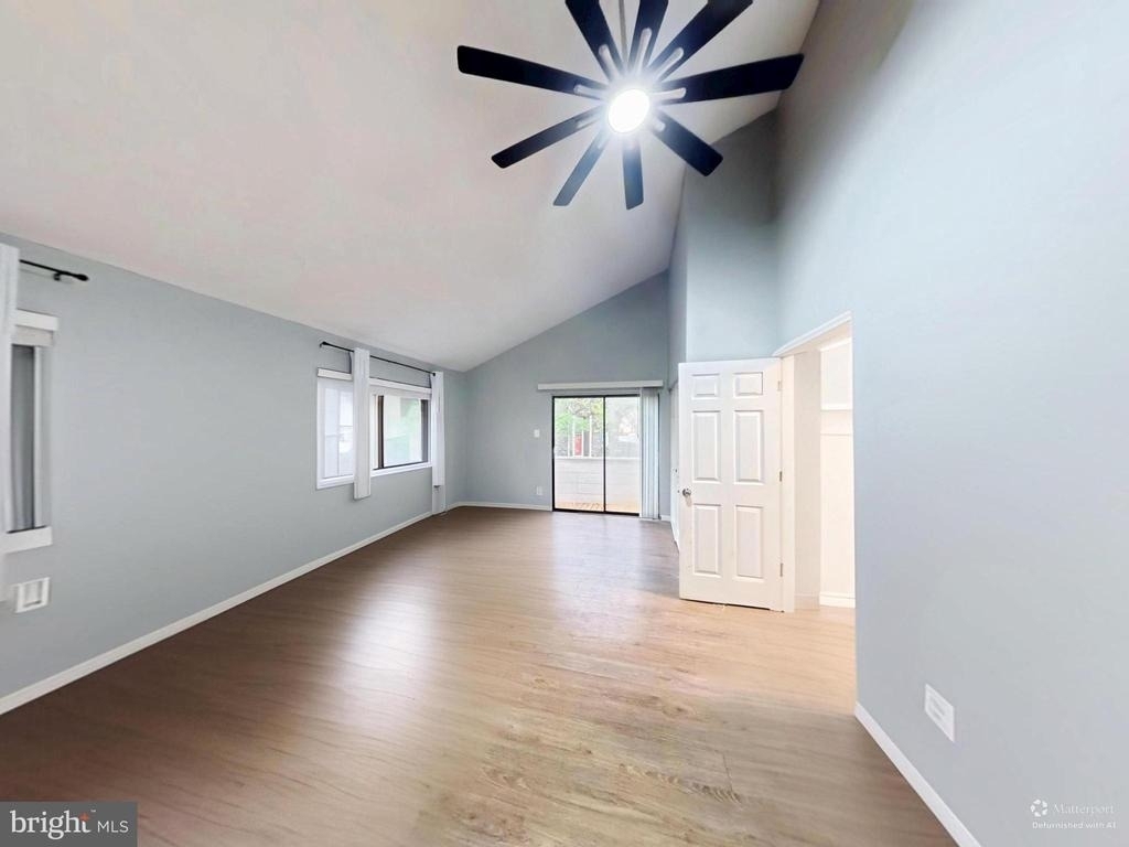 18428 Point Seneca Place - Photo 32