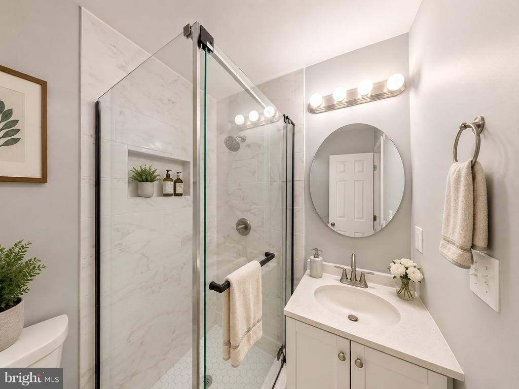 18428 Point Seneca Place - Photo 9