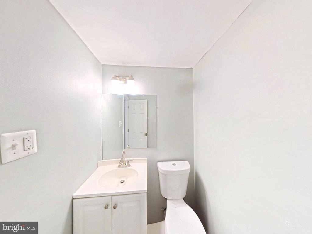 18428 Point Seneca Place - Photo 29