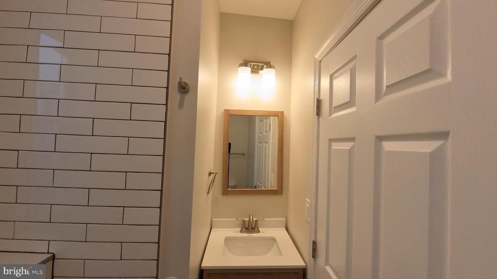 4646 York Road - Photo 7
