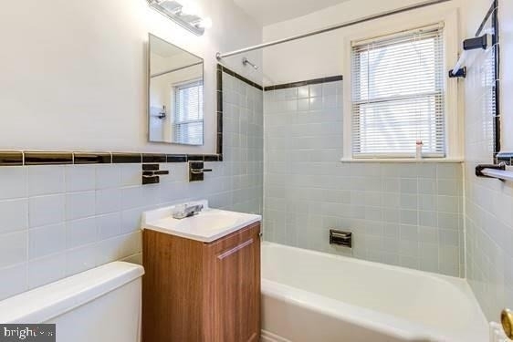 1525 28th Street Se - Photo 6