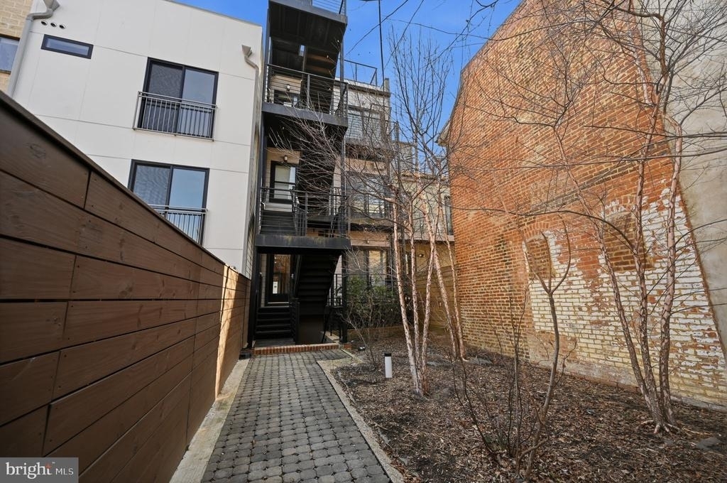 1465 Harvard Street Nw - Photo 16