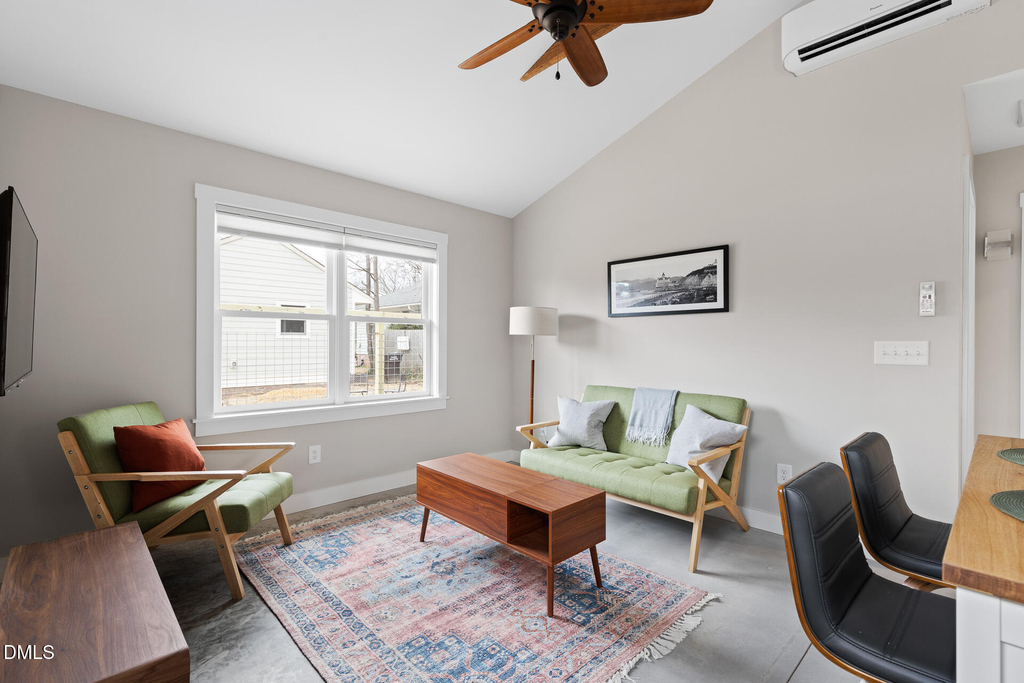 313 Dacian Avenue - Photo 4