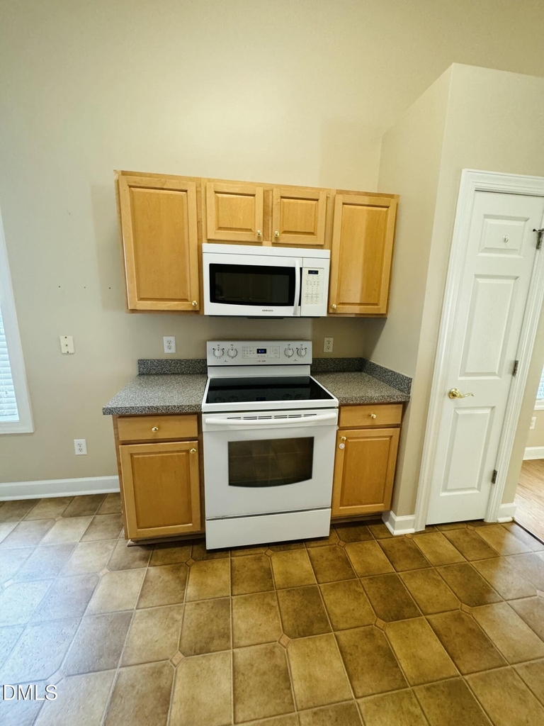 125 Rama Court - Photo 8