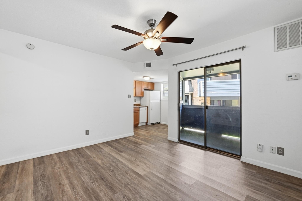 2500 Burleson Rd - Photo 3