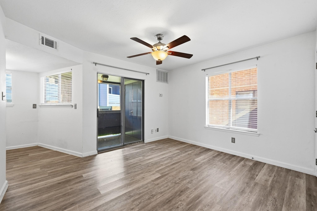 2500 Burleson Rd - Photo 6