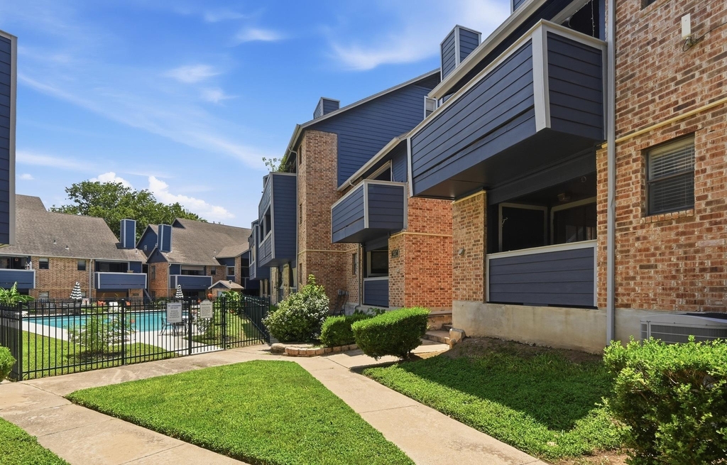 2500 Burleson Rd - Photo 19