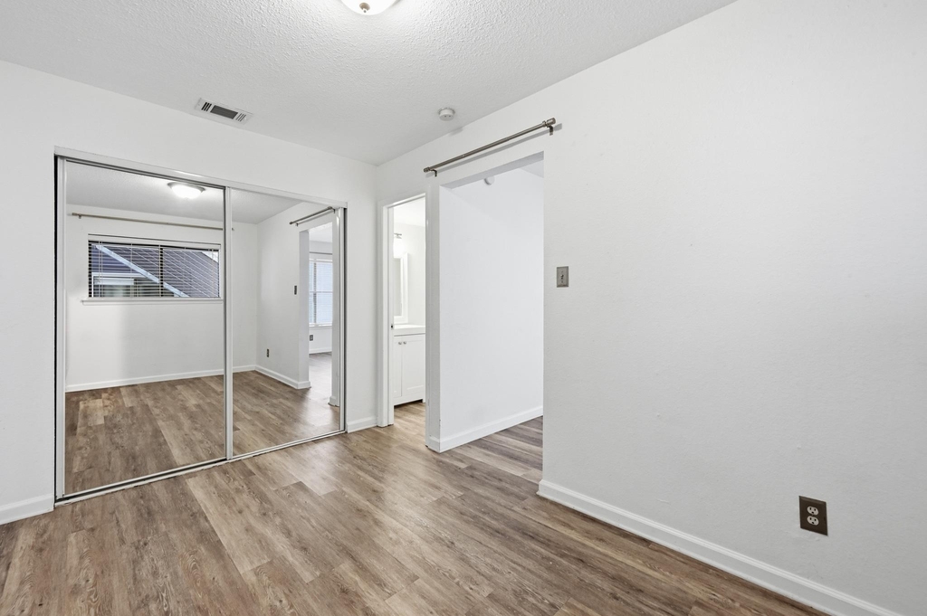 2500 Burleson Rd - Photo 14