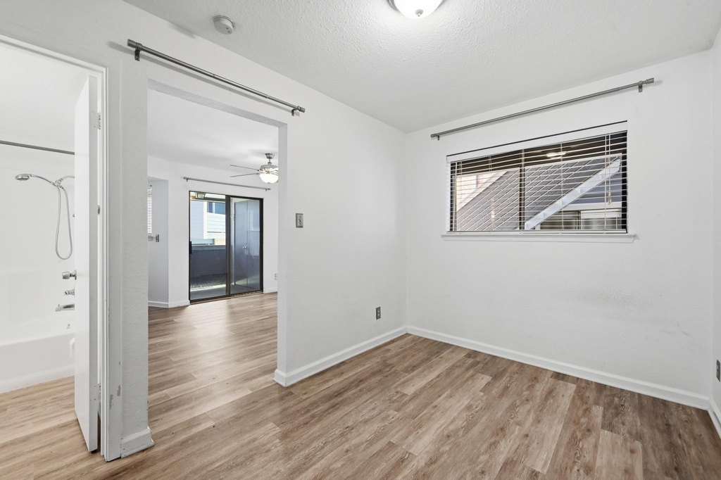 2500 Burleson Rd - Photo 13