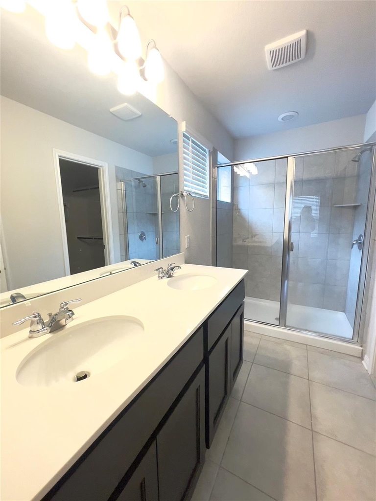 1725 Fountain Bridge Dr - Photo 23