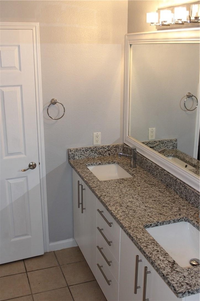 11203 Ranch Road 2222 - Photo 4